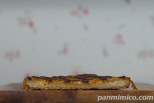 韓国風クリスピークロワッサン【セブンイレブン】断面の写真