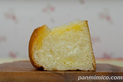 バターシュガートースト【ヤマザキ】断面の写真