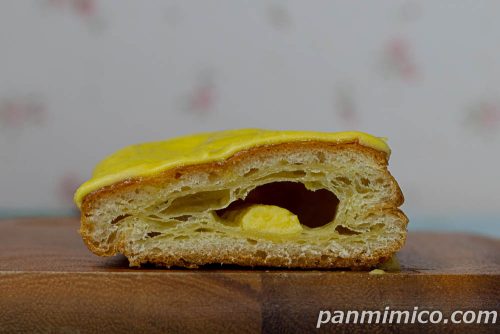 ウィークエンドシトロン風デニッシュ【YKベーキングカンパニー】断面の写真