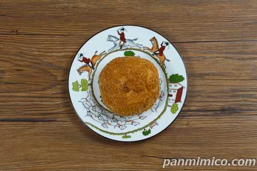 シュークリーム（エッセルスーパーカップ超バニラ風味）【ヤマザキ】上から撮った写真