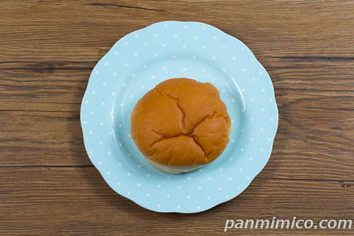 生あんぱん ほいっぷ【フジパン】上から撮った写真