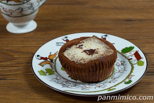ティラミスシフォンケーキ【ヤマザキ】斜めから撮った写真