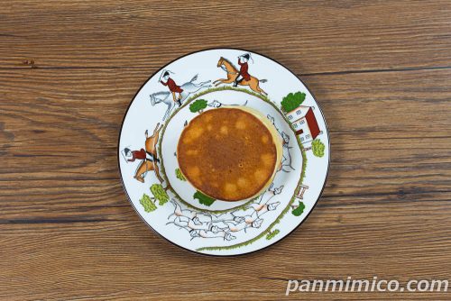 クリームたっぷり生どら焼（スイートポテト）【ヤマザキ】上から撮った写真