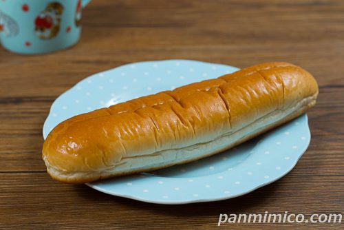 サンドロール 渋皮マロン＆ホイップ【Pasco】斜めから撮った写真
