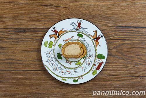 ふんわりとした卵のコーヒーシフォンロール（北海道産牛乳使用）4枚入【ヤマザキ】上から撮った写真