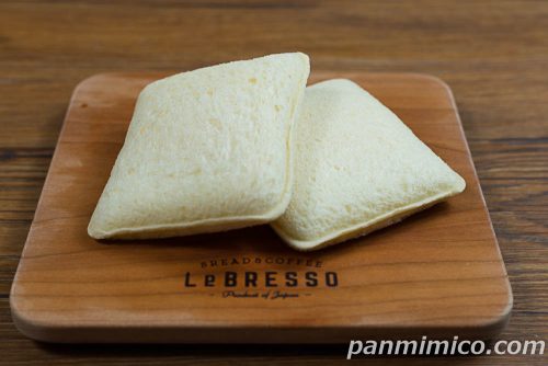 生すなっくさんど　たっぷりホイップ【フジパン】斜めから撮った写真