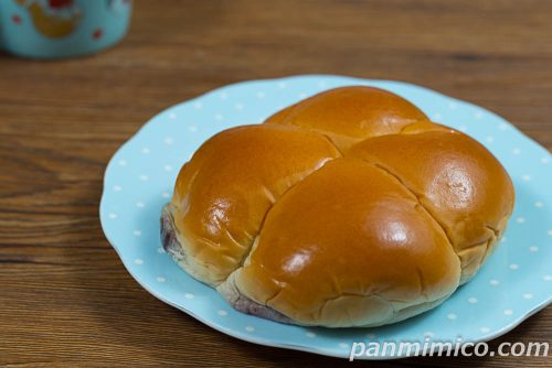 ４色パン【YKベーキングカンパニー】斜めから撮った写真