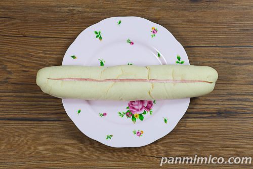 やわらかいちごみるくロール【Pasco】上から撮った写真