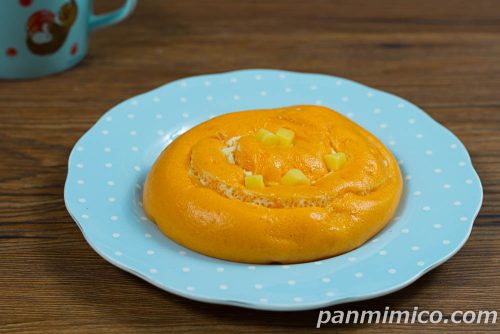 フロマージュリッチ【ヤマザキ】斜めから撮った写真