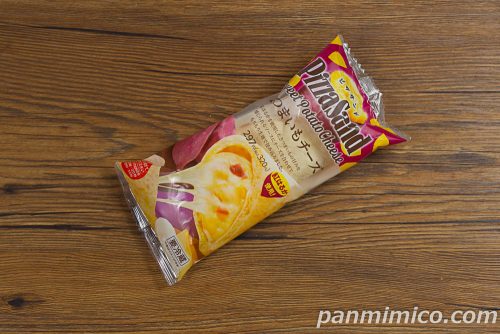 ピザサンド さつまいもチーズ【ファミリーマート】パッケージの写真