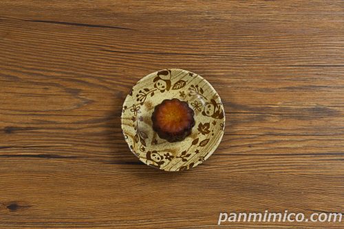 お芋のカヌレ～なると金時～【ヤマザキ】上から撮った写真