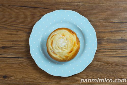 チーズ＆チーズ【ヤマザキ】上から撮った写真