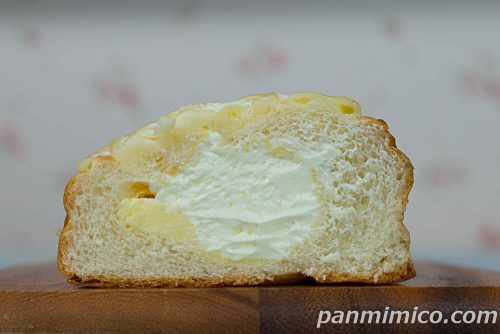 チーズ＆チーズ【ヤマザキ】断面の写真