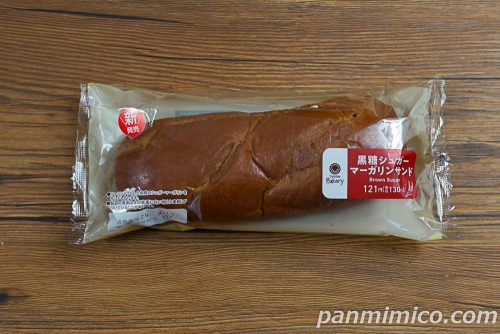 黒糖シュガーマーガリンサンド（沖縄黒糖）【ファミリーマート】パッケージの写真