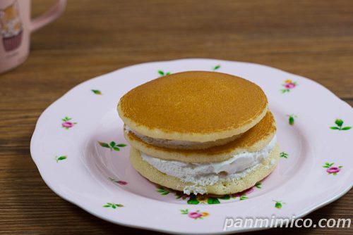 ほおばっちゃうパンケーキ（青森りんご）【Pasco】斜めから撮った写真