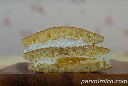 ほおばっちゃうパンケーキ（青森りんご）【Pasco】断面の写真