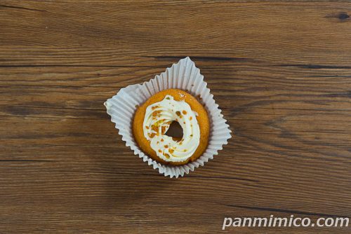 ドーナツ探求家 溝呂木一美さん監修 チーズケーキみたいなドーナツ【ファミリーマート】上から撮った写真