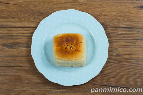 パンとエスプレッソと　コーヒークリームパン【ローソン】上から撮った写真