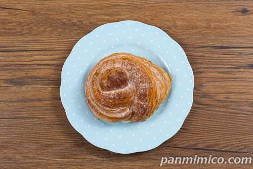 カスタードデニッシュサンド(京都府産たまごのカスタード使用)【ヤマザキ】上から撮った写真