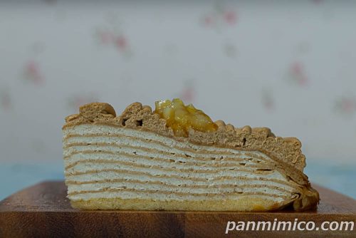 モンブランミルクレープ（2個入）【ヤマザキ】断面の写真