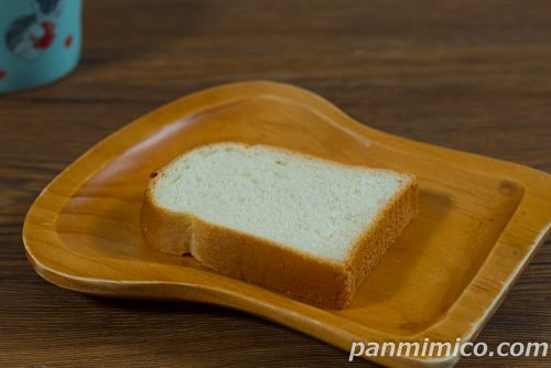 しっとり 優しい牛乳ブレッド【Pasco】斜めから撮った写真