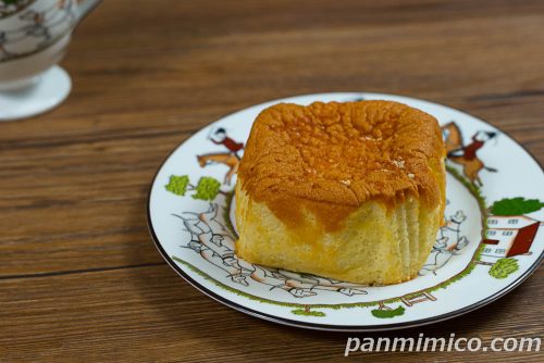 台湾カステラ（チーズ）【ヤマザキ】斜めから撮った写真