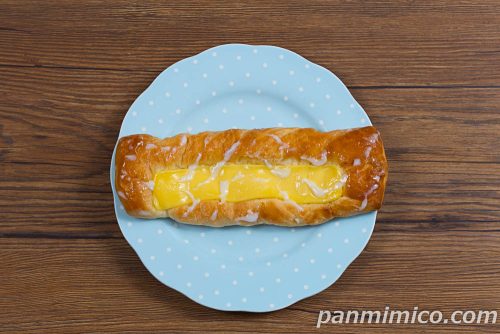 ローレル【YKベーキングカンパニー】上から撮った写真