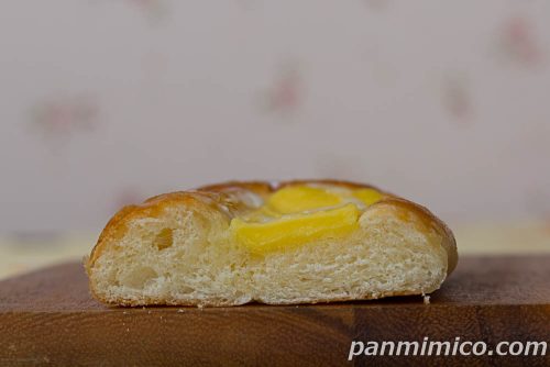 ローレル【YKベーキングカンパニー】断面の写真