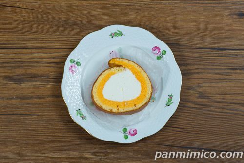 チーズクリームロール【ヤマザキ】上から撮った写真