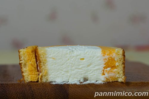 チーズクリームロール【ヤマザキ】断面の写真