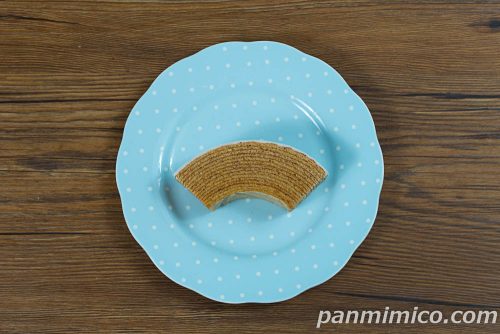 厚ぎりバウム ロイヤルミルクティー【Pasco】上から撮った写真