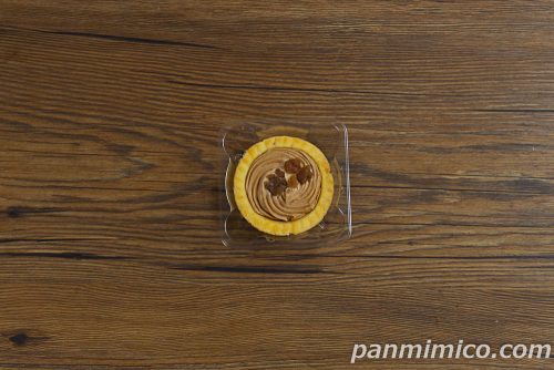 モンブランチーズタルト【ファミリーマート】上から撮った写真