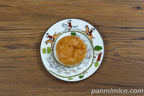 ダブルフロマージュシュー【ヤマザキパン】上から撮った写真