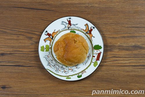 和紅茶クリームとミルクホイップのダブルシュー【セブンイレブン】上から撮った写真