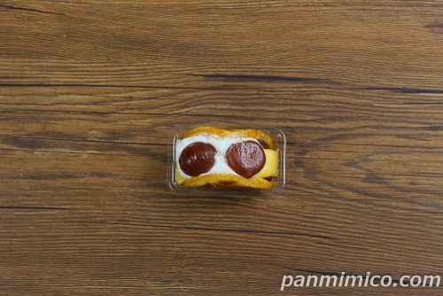 渋皮マロンがのったあんバターワッフル【ローソン】上から撮った写真