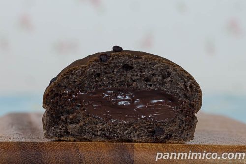 パン・オ・ショコラクリーム【Pasco】断面の写真