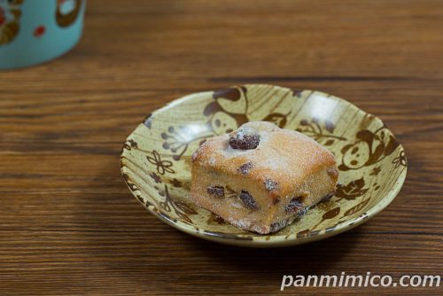 プチシュトーレン3個入【ファミリーマート】斜めから撮った写真