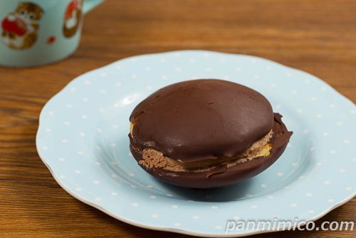 チョコバイティー【ヤマザキ】斜めから撮った写真