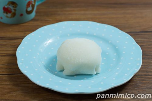 雪苺娘【ヤマザキ】斜めから撮った写真