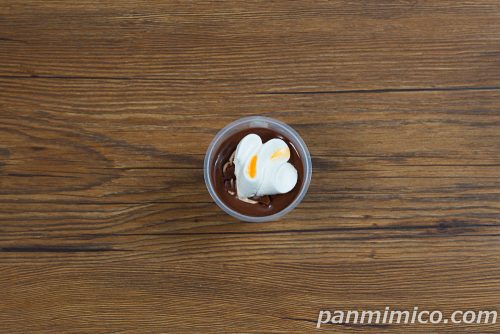 カップ　ザッハトルテ【ファミリーマート】上から撮った写真