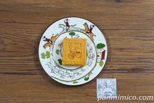 ちいかわ　わっふれーむ【ファミリーマート】上から撮った写真