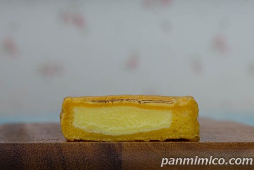 ちいかわ　わっふれーむ【ファミリーマート】断面の写真