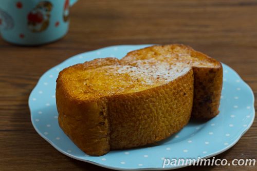 しっとりとしたフレンチトースト（バター風味）【ヤマザキ】斜めから撮った写真