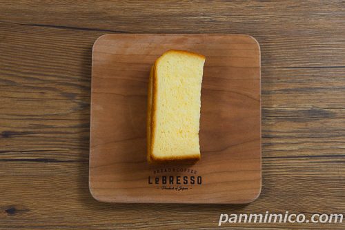 フレンチサンド　カスタード【フジパン】上から撮った写真