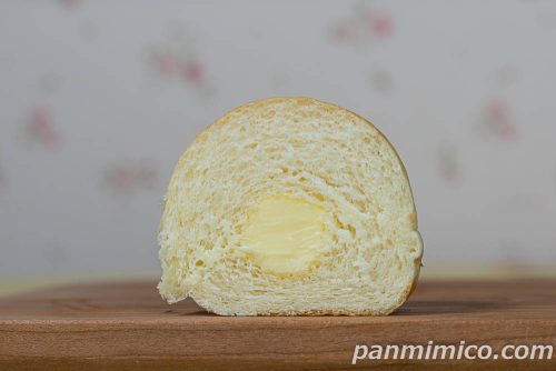 ネオ米粉ロール（6）【フジパン】断面の写真