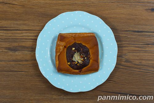 ショコラアーモンドデニッシュ【Pasco】上から撮った写真