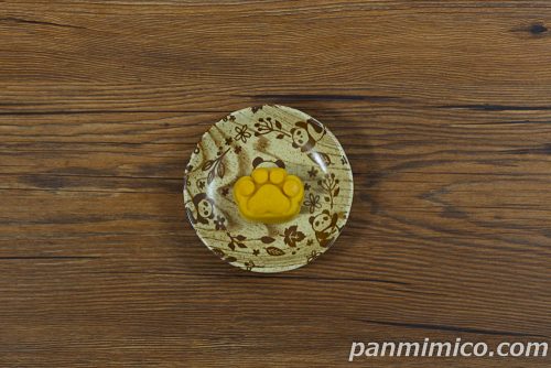 肉球すいーとぽてと【ファミリーマート】上から撮った写真