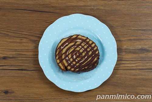 チョコづくしのチョコロール【ヤマザキ】上から撮った写真