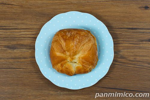 特濃ミルククロワッサン【ヤマザキ】上から撮った写真