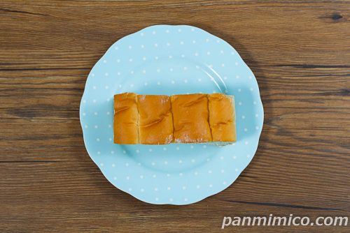 ホイップたっぷり 牛乳パン クラウンメロン【Pasco】上から撮った写真